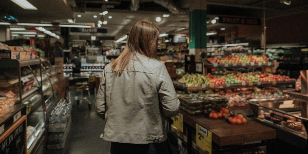 woman shopping 