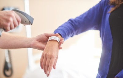 Patient wristband scan at patient bedside
